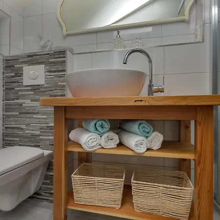 Montana, Town Centre Apartment